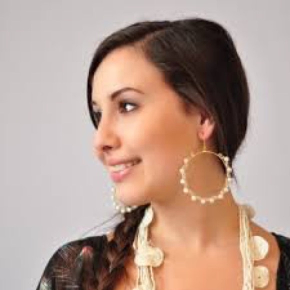 NWT Amrita Singh Trinity Hoop Earrings faux pearls - Picture 5 of 5
